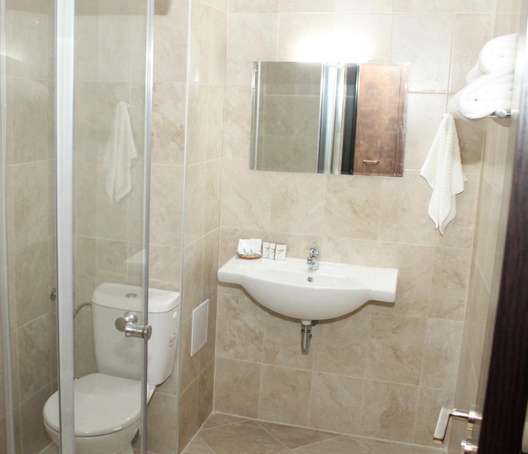Sea & Hill Guest Houses Хотелски Тип Lozenets Bagian luar foto