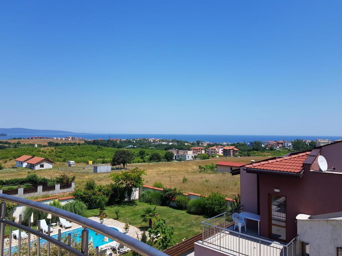 Sea & Hill Guest Houses Хотелски Тип Lozenets Bagian luar foto
