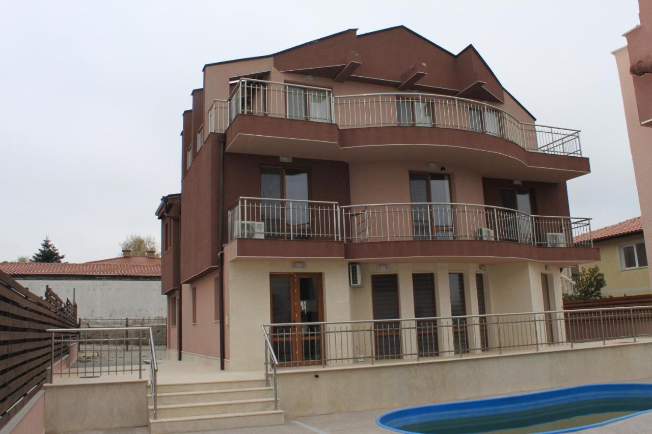 Sea & Hill Guest Houses Хотелски Тип Lozenets Bagian luar foto