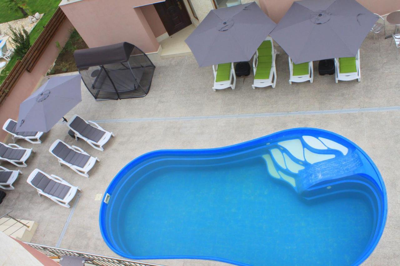 Sea & Hill Guest Houses Хотелски Тип Lozenets Bagian luar foto