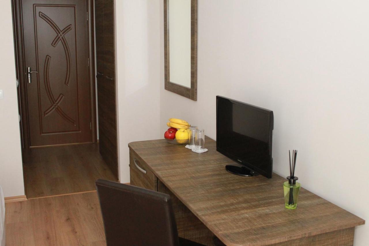 Sea & Hill Guest Houses Хотелски Тип Lozenets Bagian luar foto